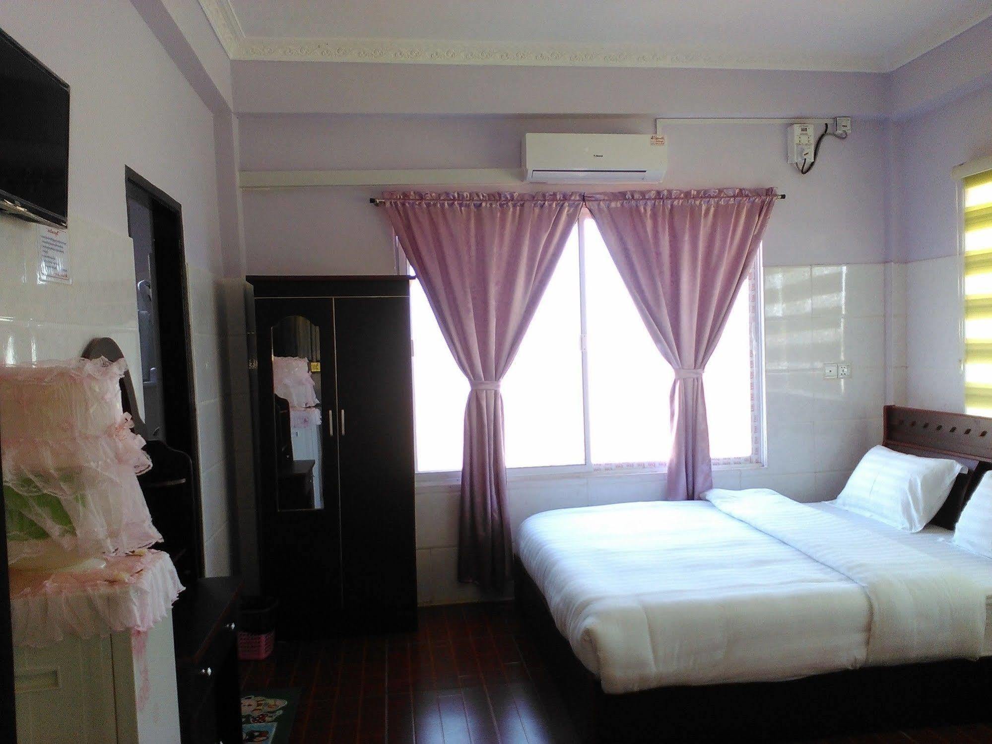 Hotel 99 Pyin Oo Lwin Eksteriør billede