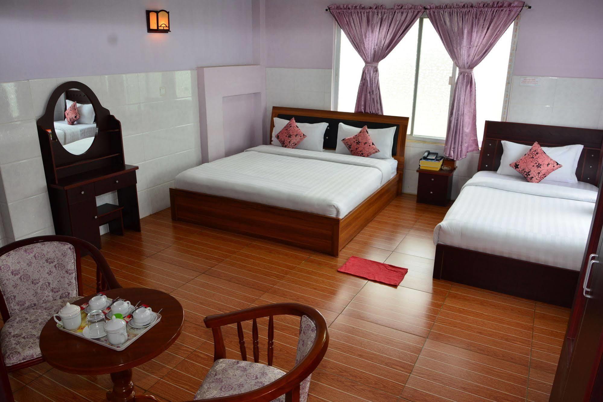 Hotel 99 Pyin Oo Lwin Eksteriør billede