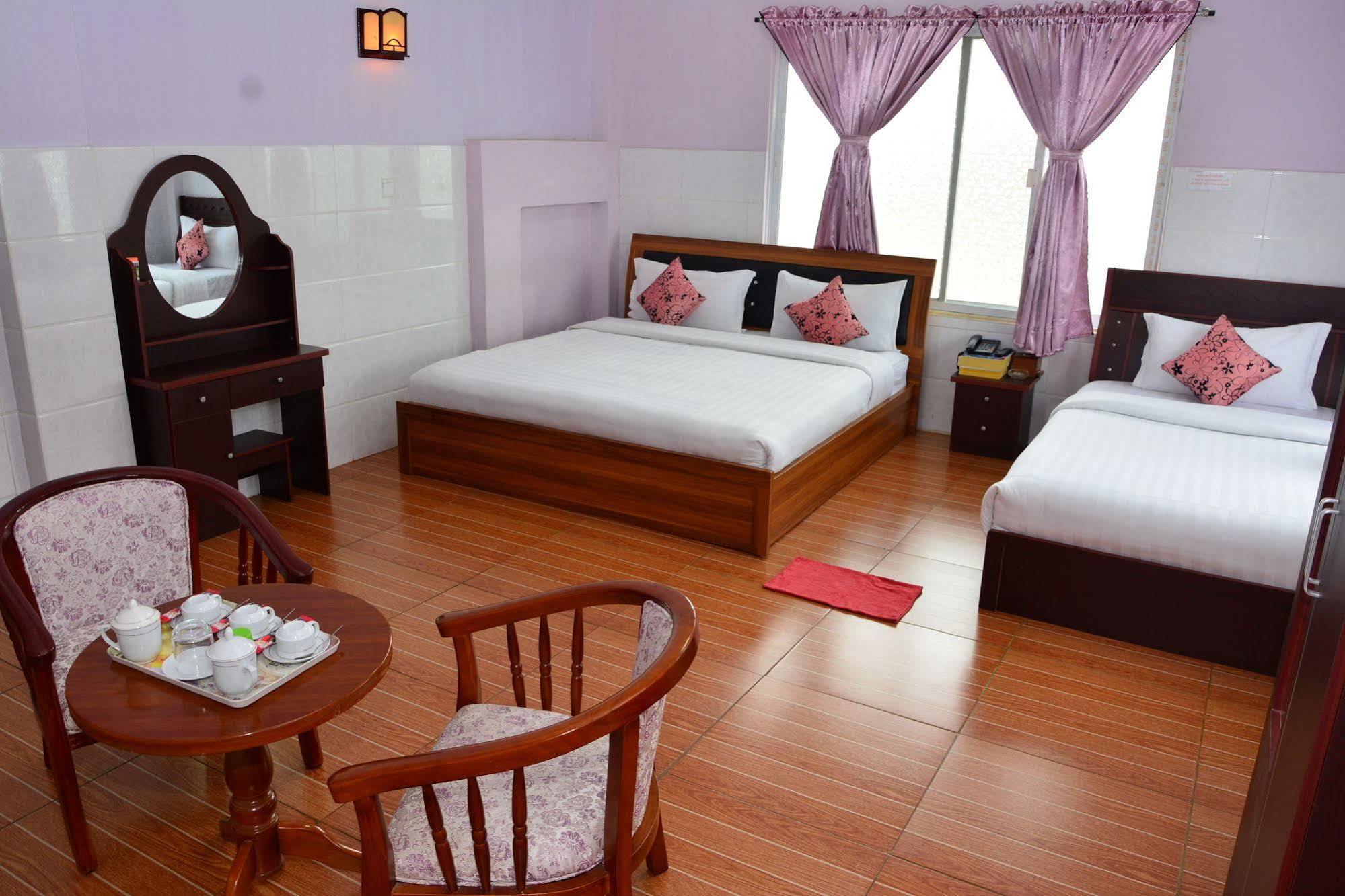 Hotel 99 Pyin Oo Lwin Eksteriør billede